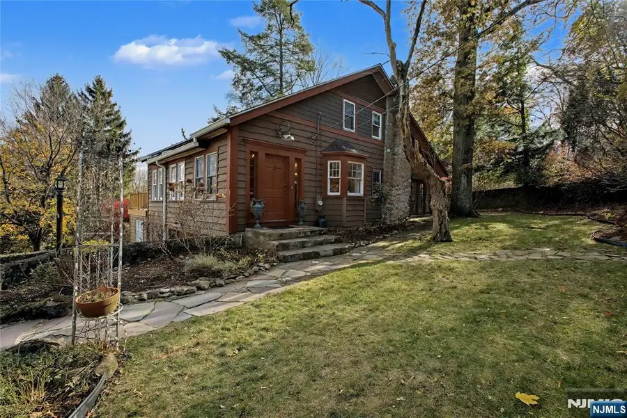 9 Winding Way, Woodcliff Lake, NJ 07677 - Image #2