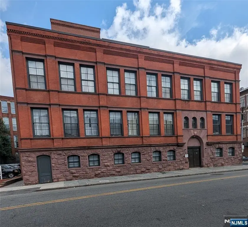 19 MARKET Street 405, Paterson, NJ 07501 - #1