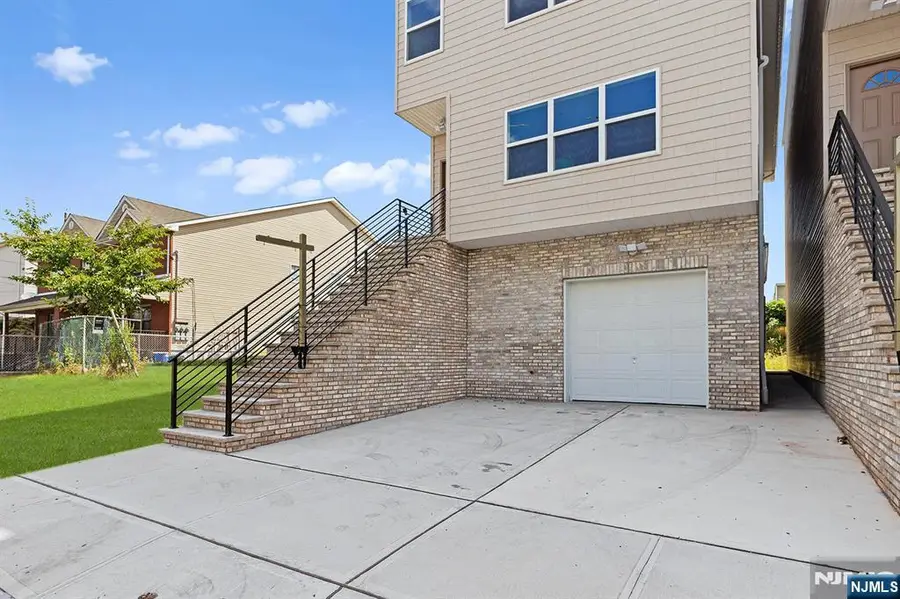 484 19th Street, Newark, NJ 07103 - #3