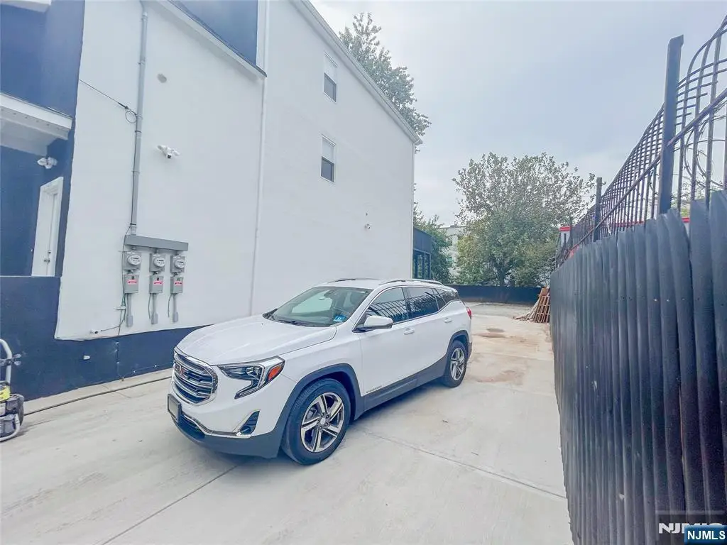 413 16th Street, Newark, NJ 07103 - Image #1