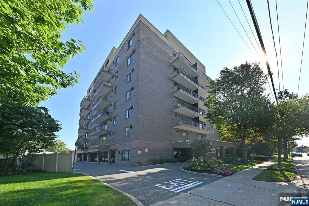 140 Euclid Avenue 2F, Hackensack, NJ 07601 - Image #1