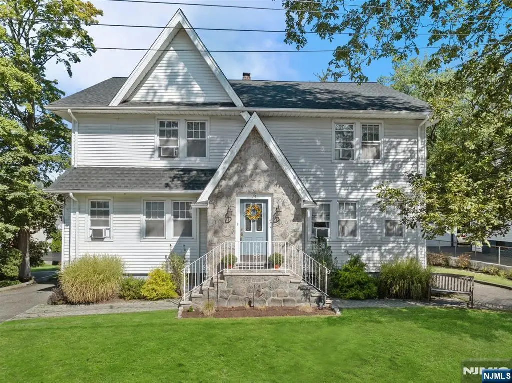 15 Linda Vista Avenue, North Haledon, NJ 07508 - Image #1