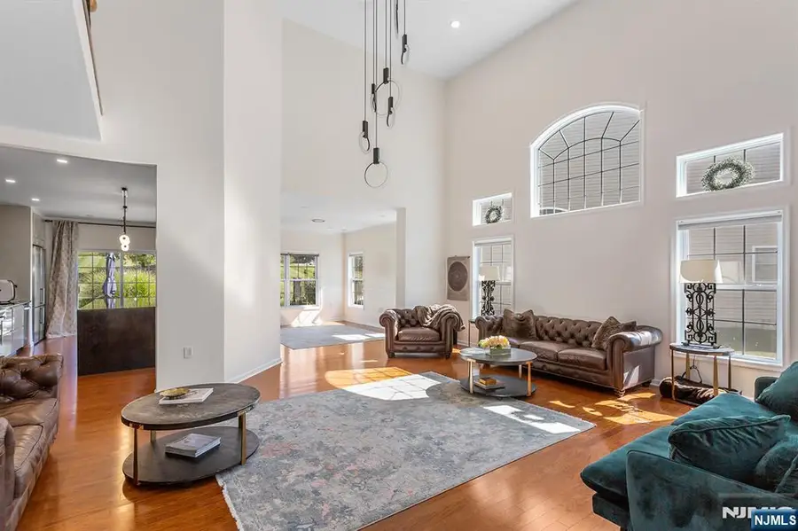 24 Bluffs Court, Hamburg, NJ 07419 - Image #2