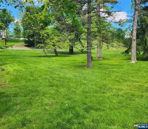 185 Wilmore Road, Little Falls, NJ 07424