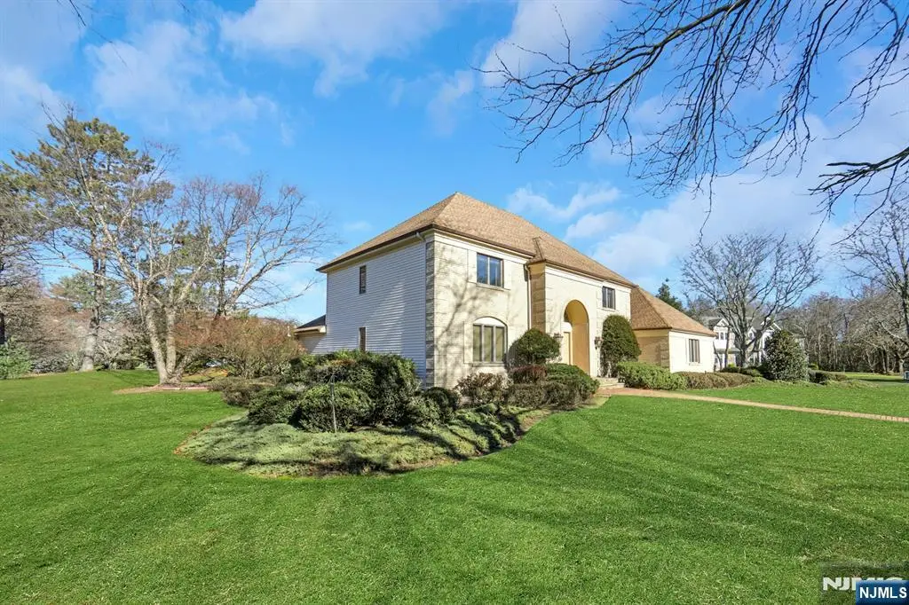300 Forsythia Court, Franklin Lakes, NJ 07417 - Image #1