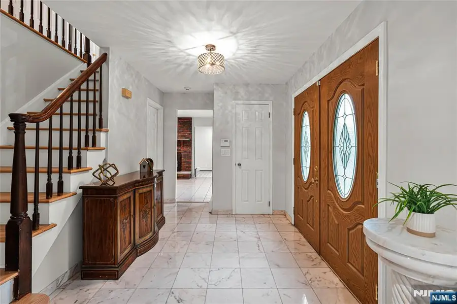 6 Old Orchard Drive, Hawthorne, NJ 07506 - Image #2