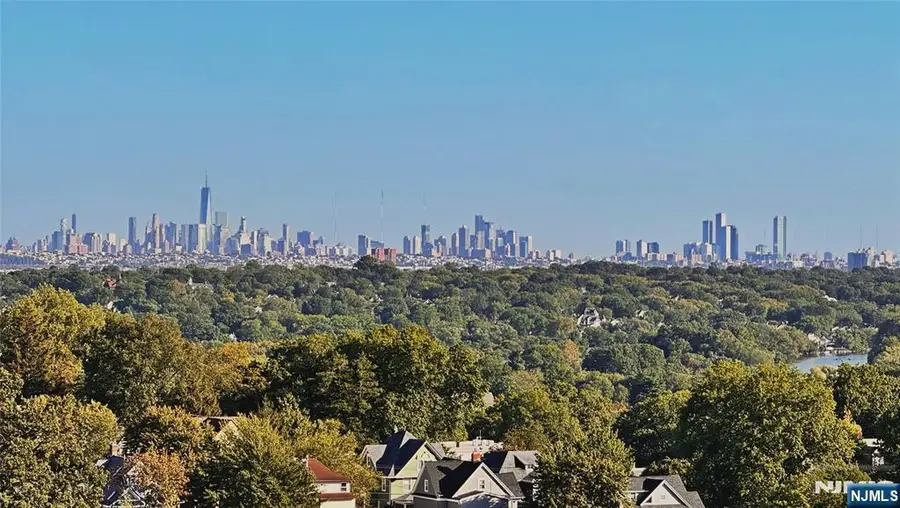 285 Aycrigg Avenue 19H, Passaic, NJ 07055 - Image #2