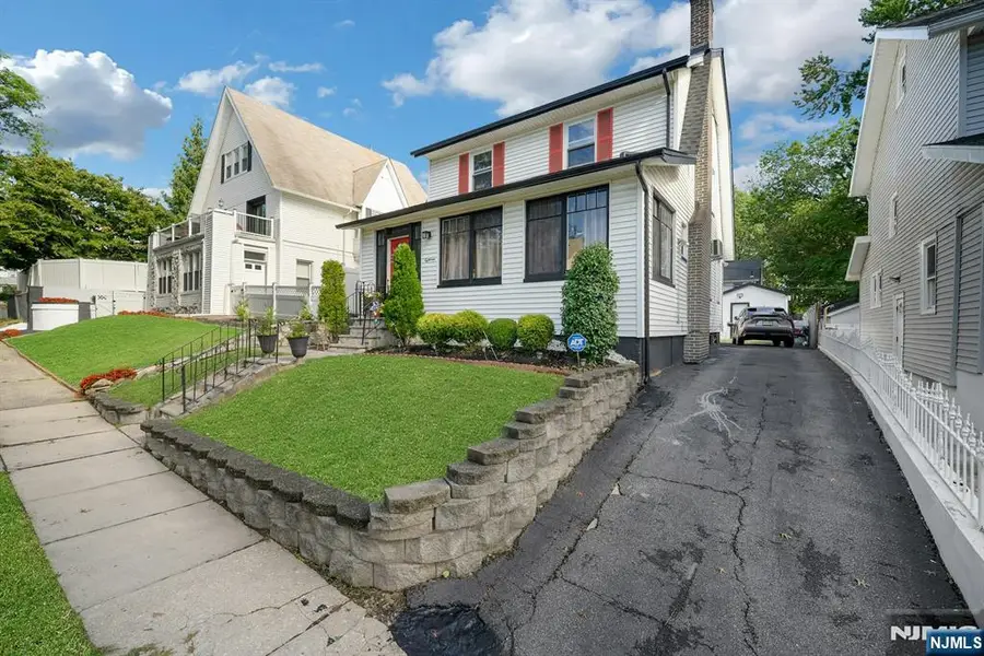 18 Whitman Avenue, East Orange, NJ 07017 - Image #3