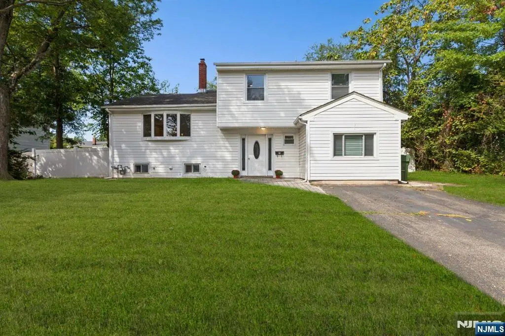 5 E Waverly Drive, Edison, NJ 08817 - #1