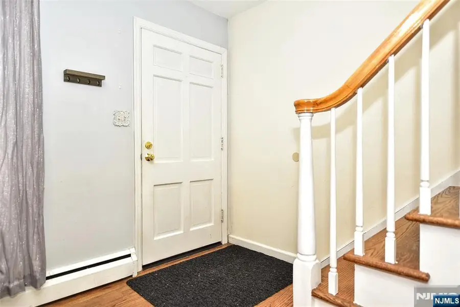 82 Grove Street, Waldwick, NJ 07463 - Image #3