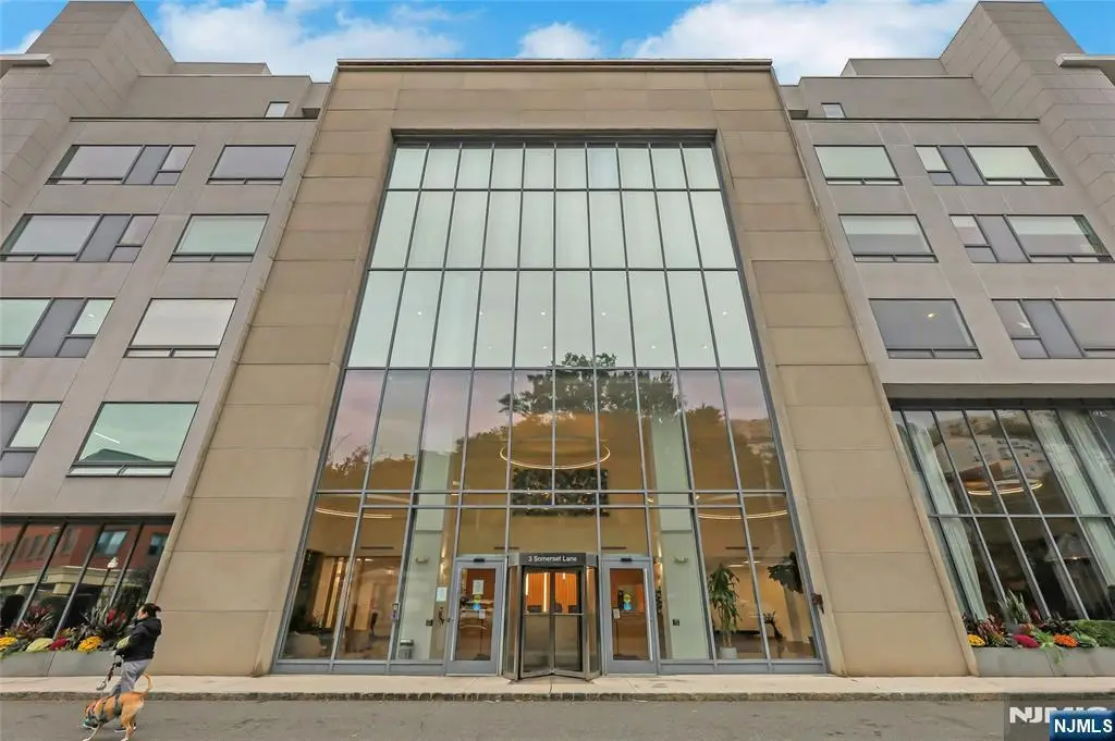 3 Somerset Lane 109, Edgewater, NJ 07020 - Image #1