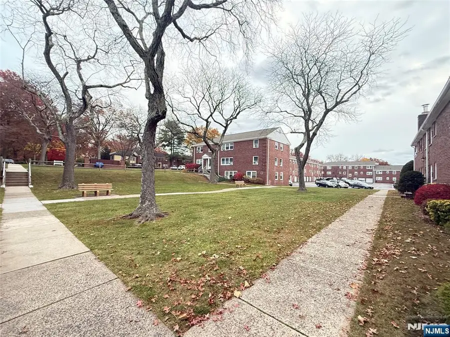 293 Bogert Road 1A, River Edge, NJ 07661 - Image #3