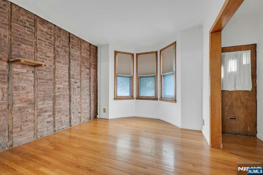 299 Elm Street, Newark, NJ 07105 - Image #3