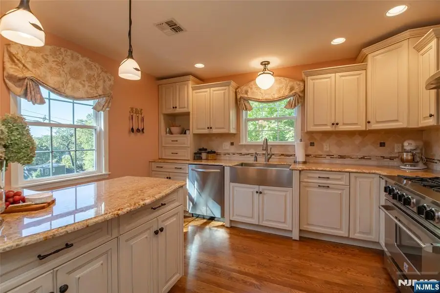 9 Maple Road, Ringwood, NJ 07456 - Image #3