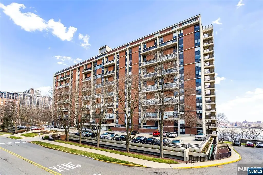 4 Horizon Road G-10, Fort Lee, NJ 07024 - Image #1