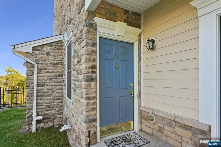 39 Forshee Circle, Montvale, NJ 07645 - Image #3