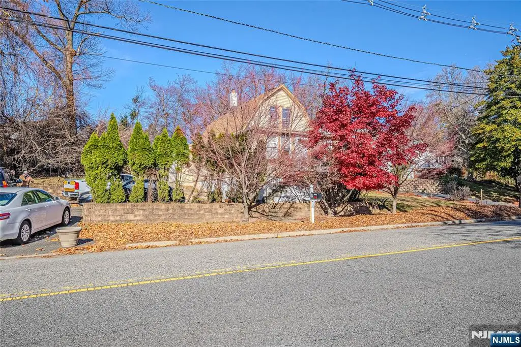 69 Linda Vista Avenue, North Haledon, NJ 07508 - Image #1