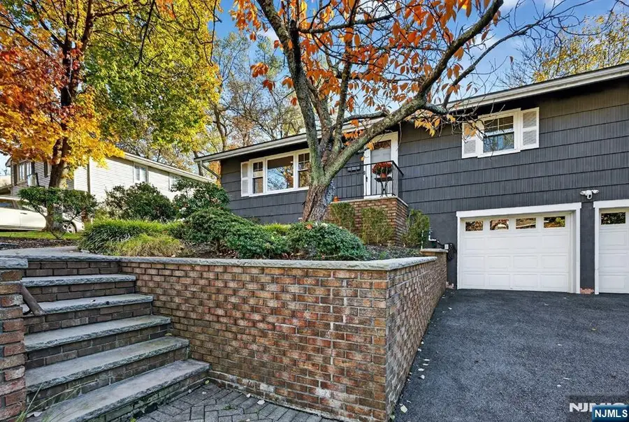 145 Dwight Avenue, Hillsdale, NJ 07642 - Image #3