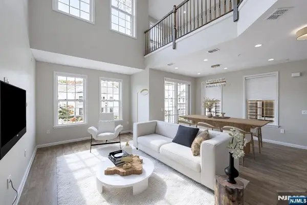 41 Sequoia Drive, Cedar Grove, NJ 07009