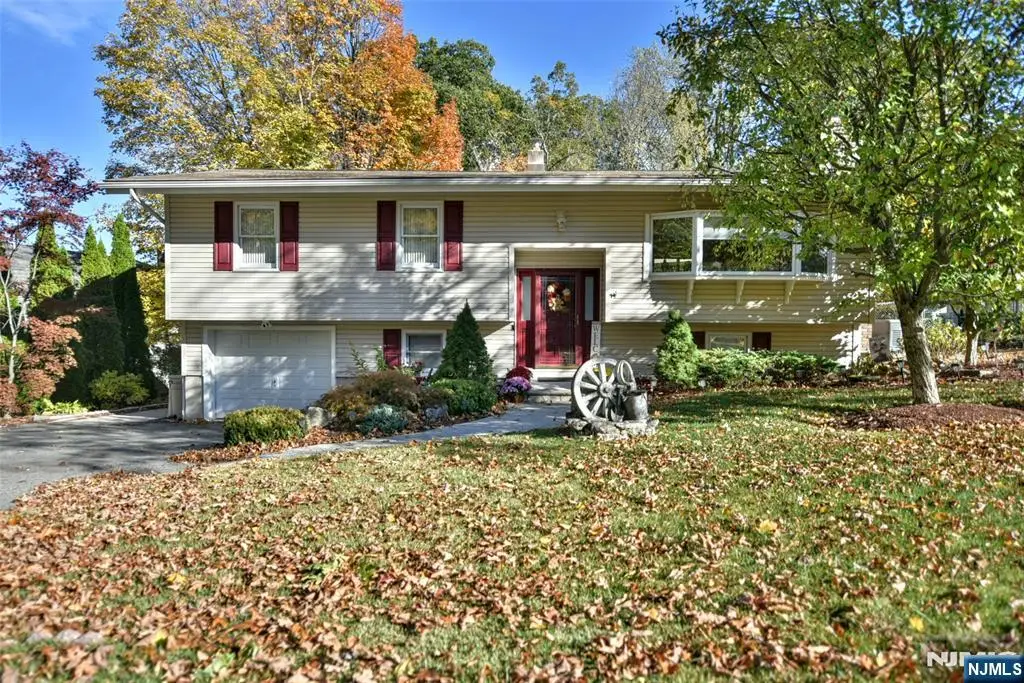 24 Lozier Court, West Milford, NJ 07480 - Image #1