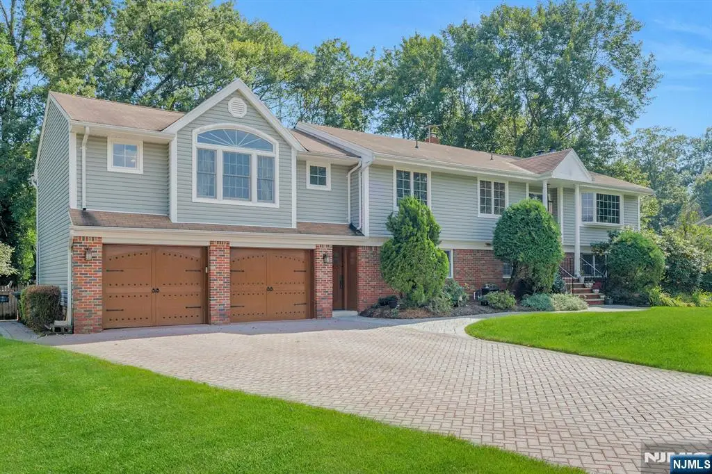 18 Bayberry Drive, Montvale, NJ 07645 - Image #1