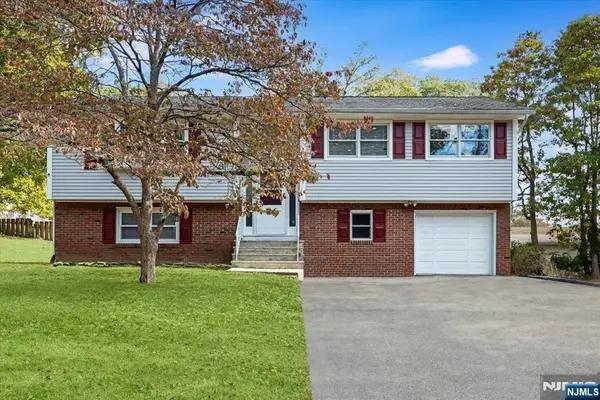 145 Schwarz Boulevard, Jefferson Township, NJ 07849