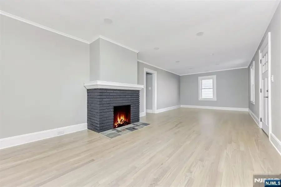 8 Parkway, Caldwell, NJ 07006 - Image #3