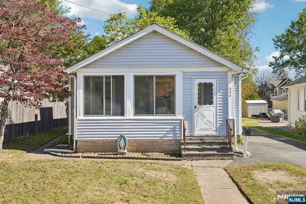 233 Romain Avenue, Pompton Lakes, NJ 07442