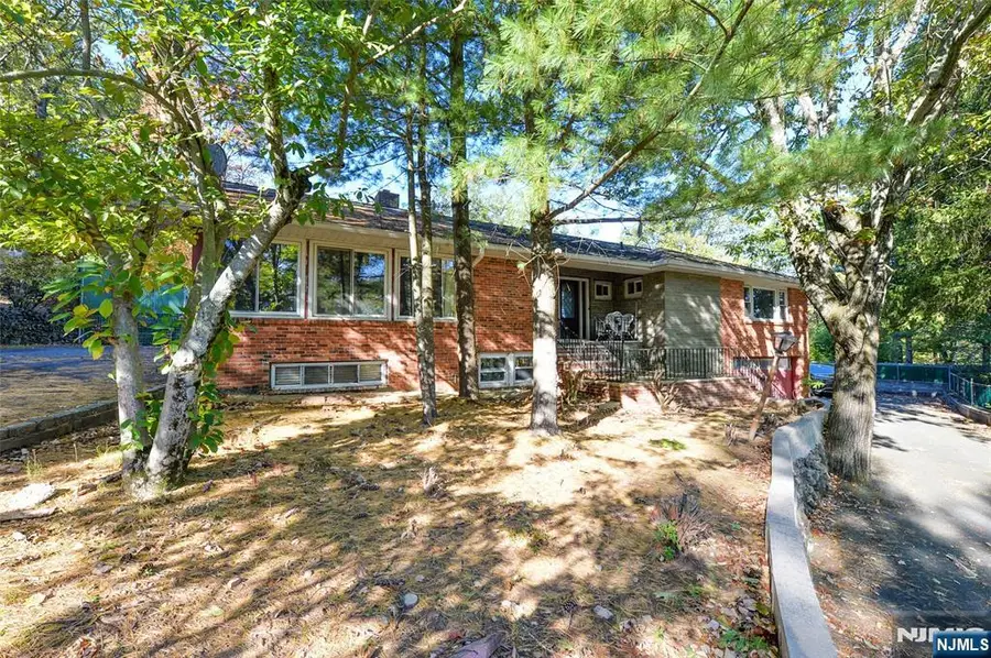 27 Edgemont, West Orange, NJ 07052 - Image #2