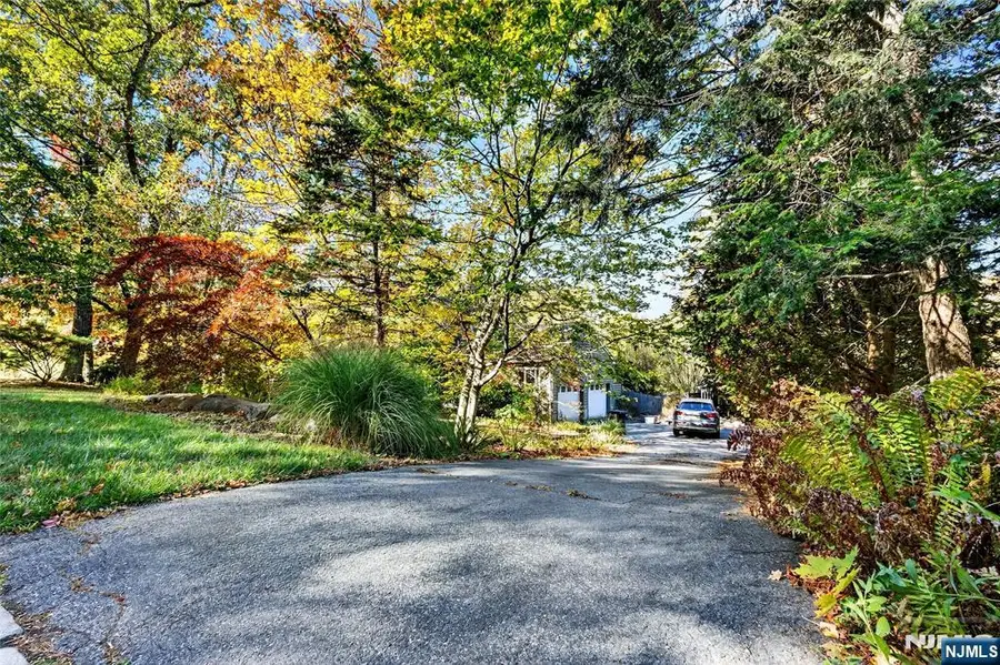 101 Cheshire Lane, Ringwood, NJ 07456 - Image #2