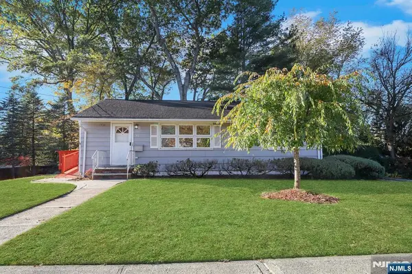 46 Lincoln Place, Waldwick, NJ 07463