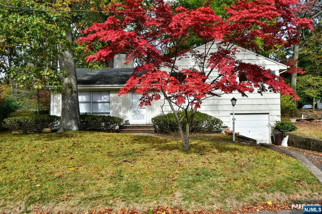 160 Busteed Drive, Midland Park, NJ 07432 - Image #1