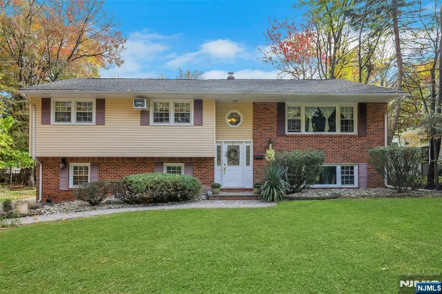 1093 Sheridan Street, New Milford, NJ 07646 - Image #3