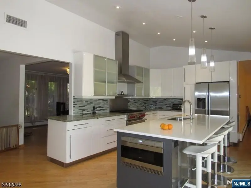 52 Chopin Drive, Wayne, NJ 07470 - Image #2