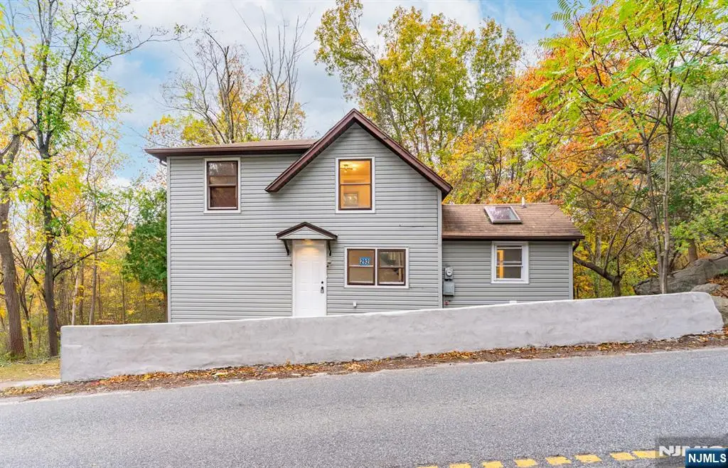 292 Macopin Road, Bloomingdale, NJ 07403 - #1