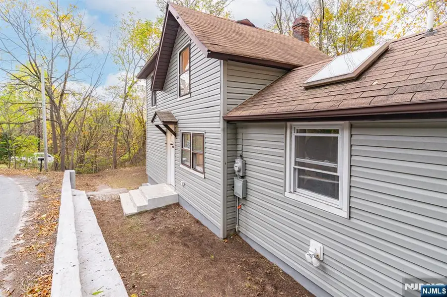 292 Macopin Road, Bloomingdale, NJ 07403 - #2