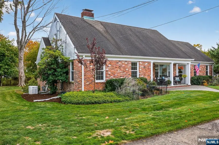 90 Suncrest Avenue, North Haledon, NJ 07508 - Image #3