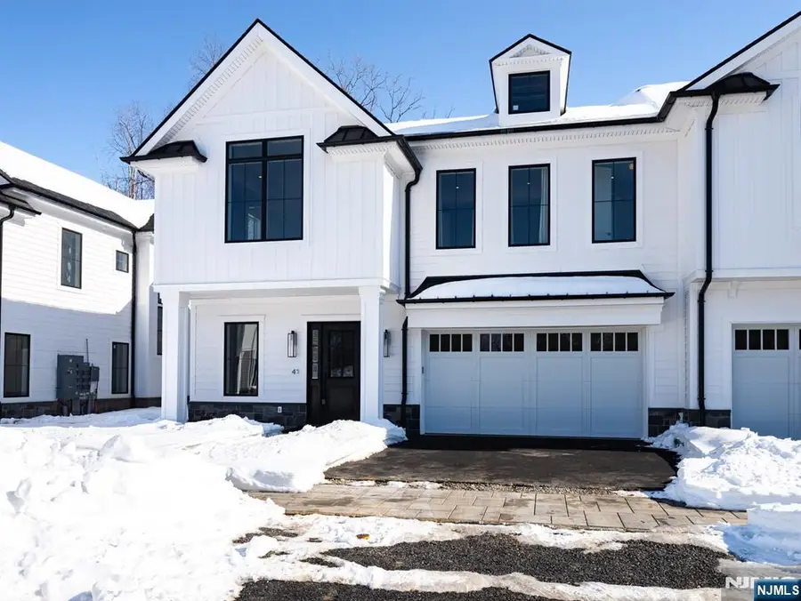 16-18 Paris Avenue 1, Rockleigh, NJ 07647 - #3