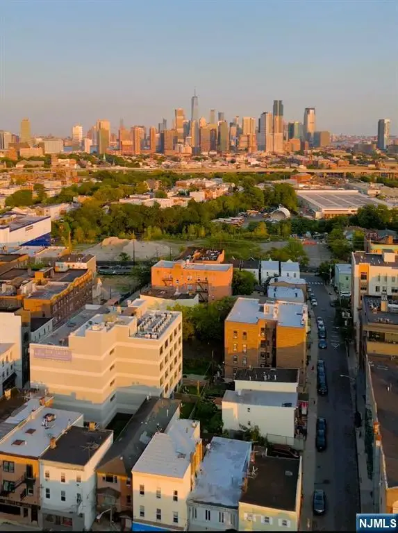 372 Summit Avenue, Jersey City, NJ 07306 - Image #1