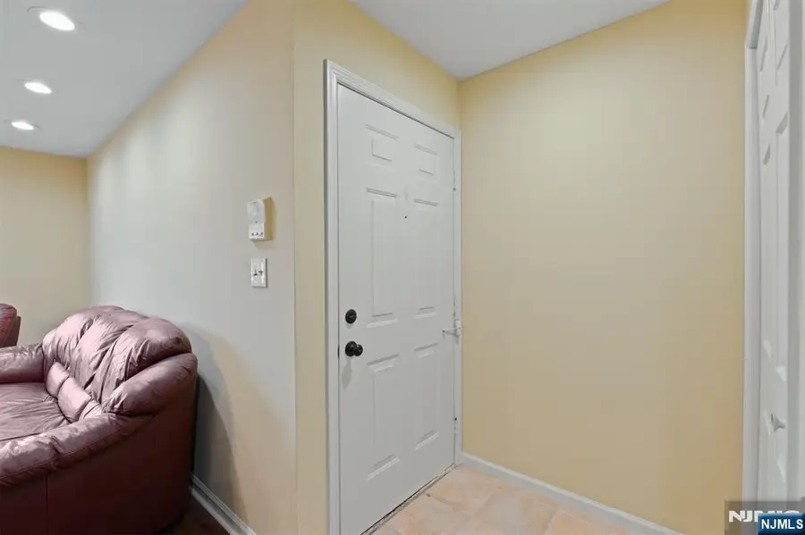 4 Domessina Lane D1, Caldwell, NJ 07006 - Image #3