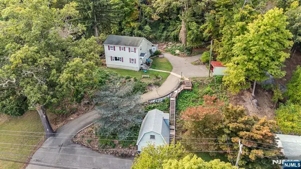 73 Ringwood Avenue, Wanaque, NJ 07465