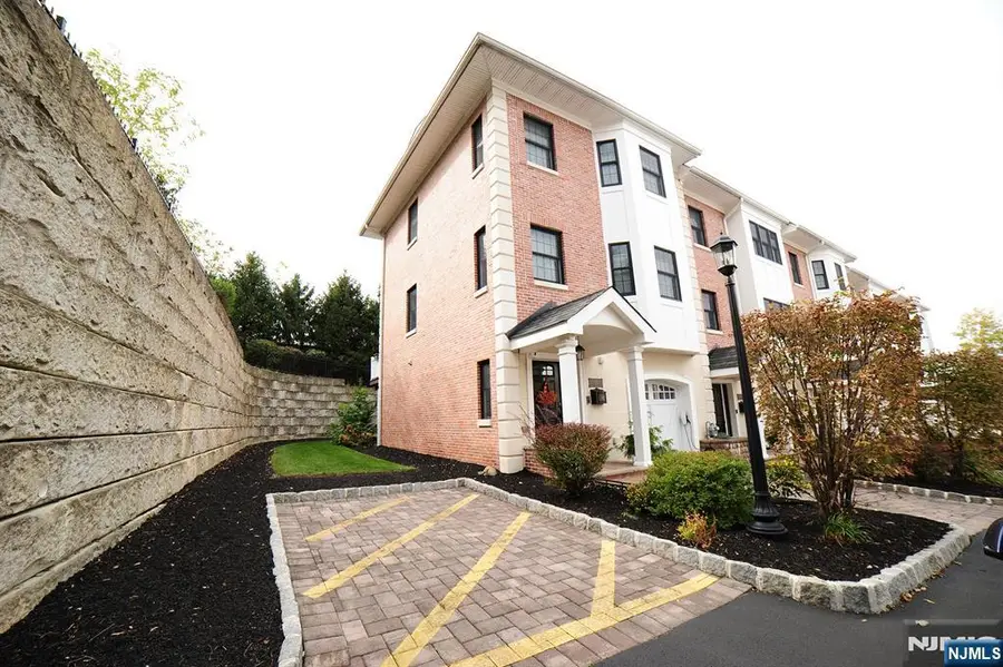 4 Central Avenue E, Caldwell, NJ 07006 - Image #2