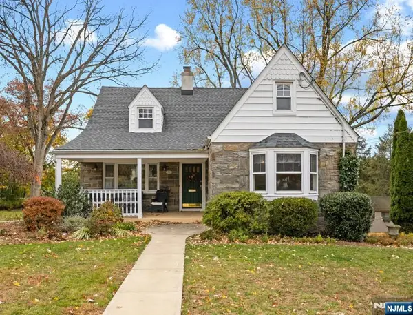 70 Highland Avenue, Midland Park, NJ 07432