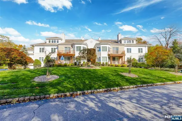 69 Turnberry Road 3, Little Falls, NJ 07424