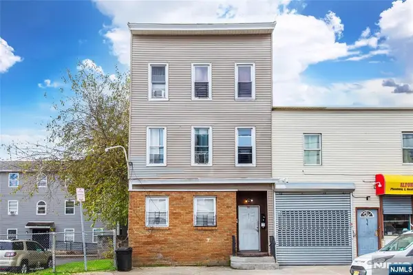 417 15th Avenue, Newark, NJ 07103