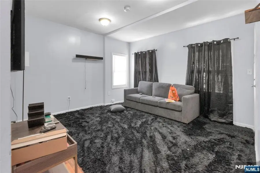 399 8th Street, Newark, NJ 07103 - #3