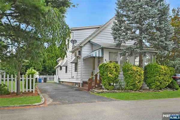 57 18th Avenue, Elmwood Park, NJ 07513