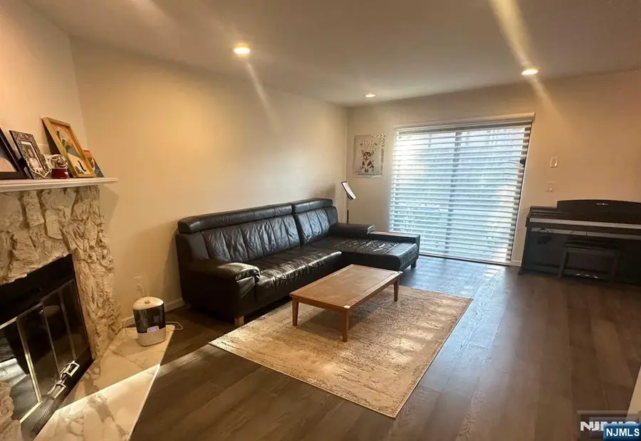 52 Palisade Avenue, Cresskill, NJ 07626 - Image #2