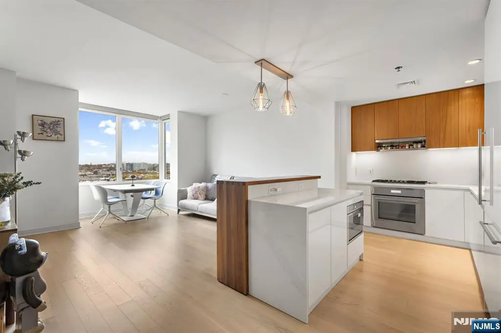 1000 Maxwell Lane 11I, Hoboken, NJ 07030 - Image #1