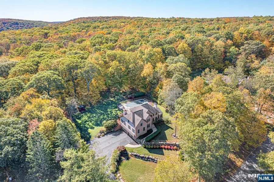 7 Stonehedge Drive, Hardyston, NJ 07460 - Image #2